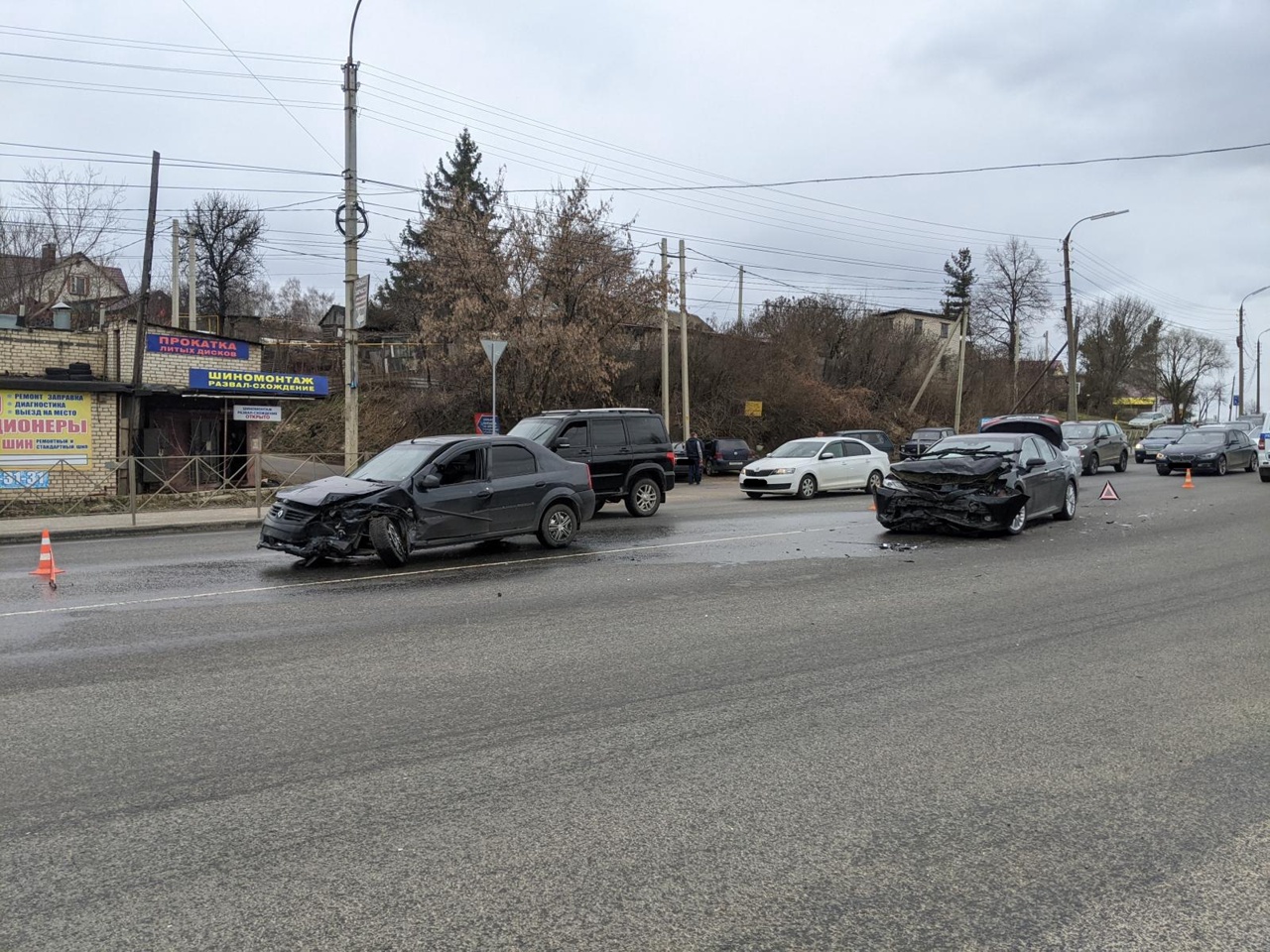 11.04 2011. Дорожно-транспортное происшествие. Авария на Болховском шоссе в Орле.