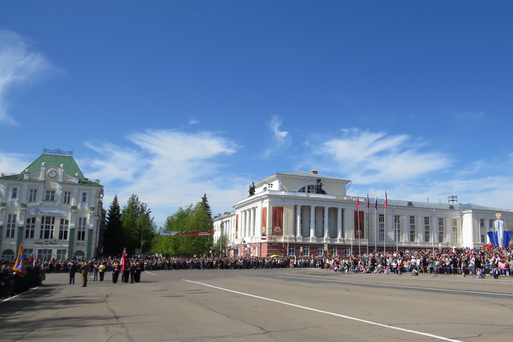 Орел центральная площадь